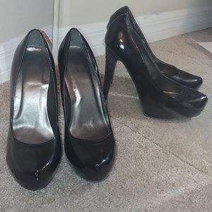 Snakeskin Heel Pumps